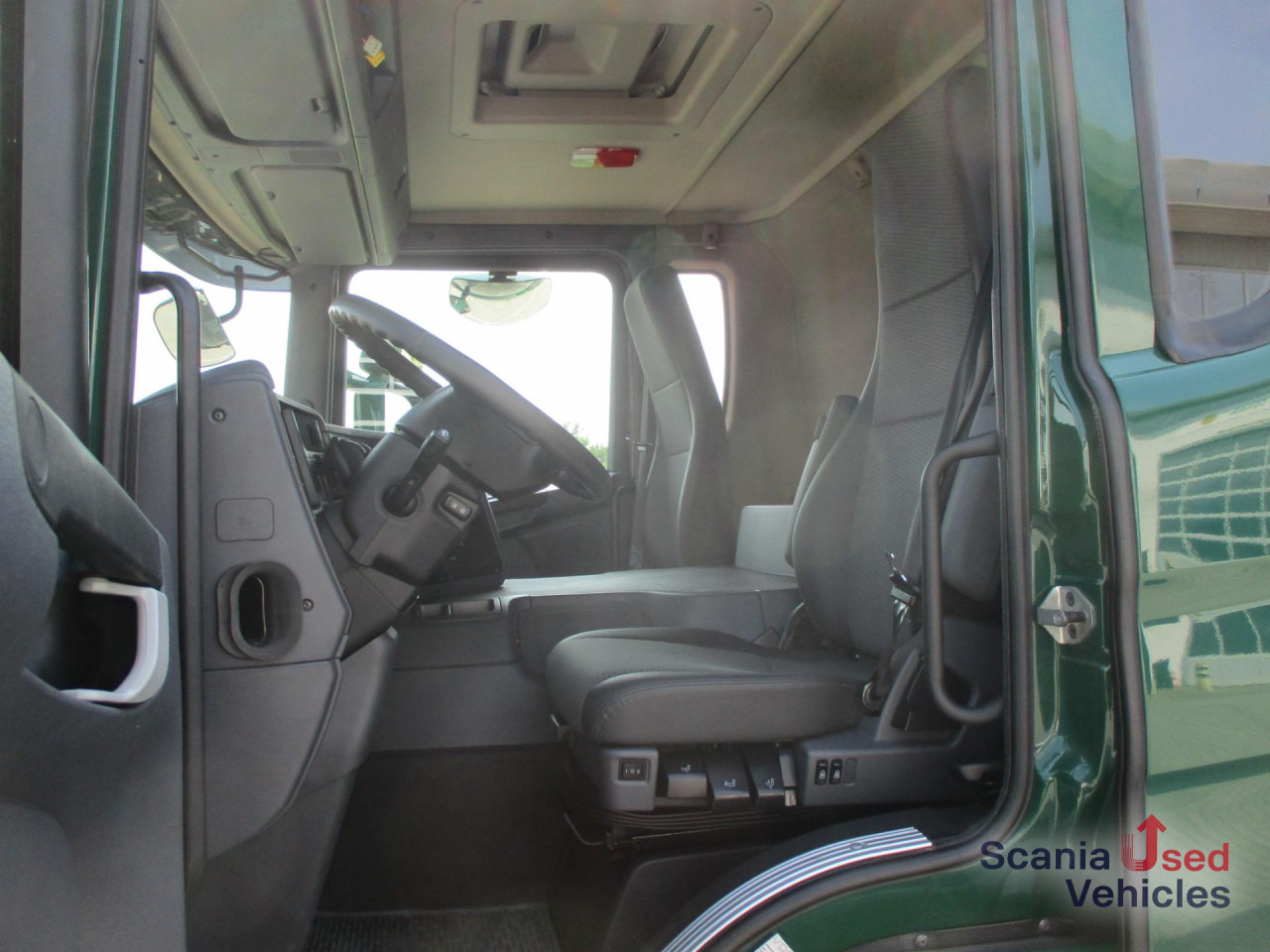 Kravas automašīna dzērienu pārvadāšanai SCANIA P 320 DB6x2*4MLB EWERS Getränkeaufbau, 2 x AHK: foto 11