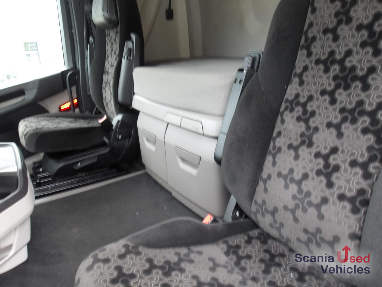 SCANIA R 500 A4x2NB Full Air, Hydraulic - Vilcējs: foto 3 SCANIA R 500 A4x2NB Full Air, Hydraulic - Vilcējs: foto 3