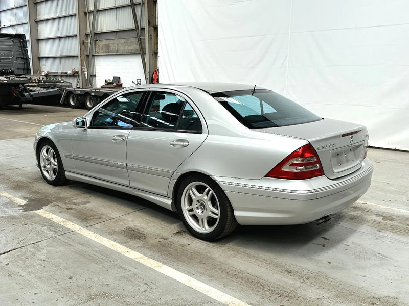 Mercedes-Benz C-Klasse C30 CDI / AMG /DIESEL TURBO 33795 km - Sedans: foto 3 Mercedes-Benz C-Klasse C30 CDI / AMG /DIESEL TURBO 33795 km - Sedans: foto 3