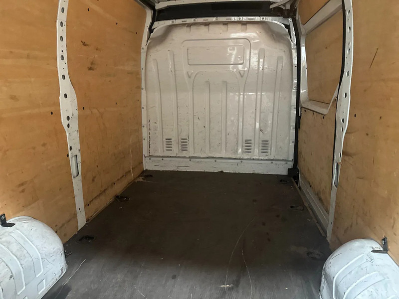 Renault Master 2.3 - Kravas mikroautobuss: foto 5 Renault Master 2.3 - Kravas mikroautobuss: foto 5