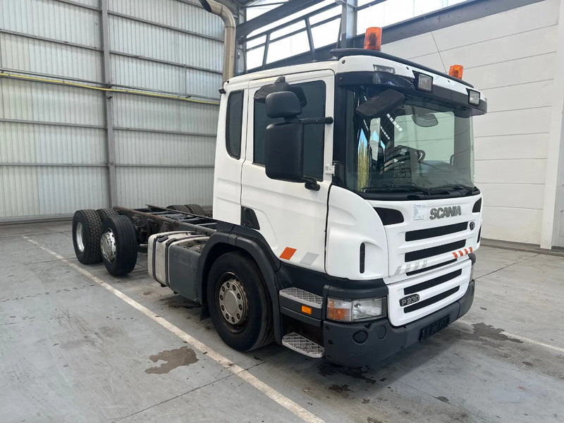 Scania P230 6X2 / Essieu relevable directionnel / Stuurbare liftas / Steerable lift axle / RETARDER / 481205 - Šasija kravas automašīna: foto 5 Scania P230 6X2 / Essieu relevable directionnel / Stuurbare liftas / Steerable lift axle / RETARDER / 481205 - Šasija kravas automašīna: foto 5