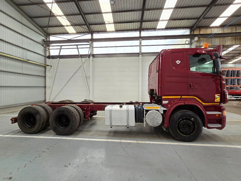 Scania R620-V8 6x4 / RETARDER / AIRCO / EURO 5 - Šasija kravas automašīna: foto 4 Scania R620-V8 6x4 / RETARDER / AIRCO / EURO 5 - Šasija kravas automašīna: foto 4