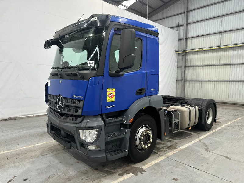 Mercedes-Benz Antos 1833 AIRCO / 352385 km - Vilcējs: foto 1 Mercedes-Benz Antos 1833 AIRCO / 352385 km - Vilcējs: foto 1