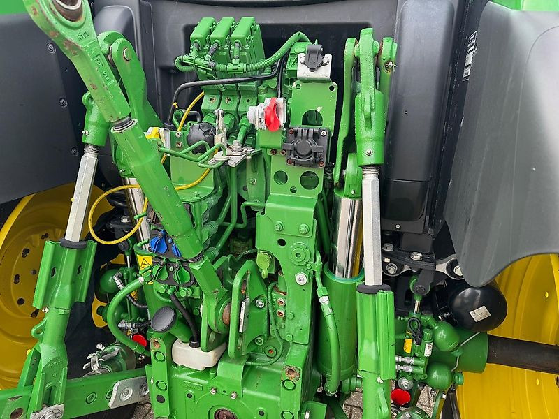 John Deere 6R110 AP 50KM COMMAND-PRO + VOORLADER G5-DISPLAY!!! - Traktors: foto 4 John Deere 6R110 AP 50KM COMMAND-PRO + VOORLADER G5-DISPLAY!!! - Traktors: foto 4