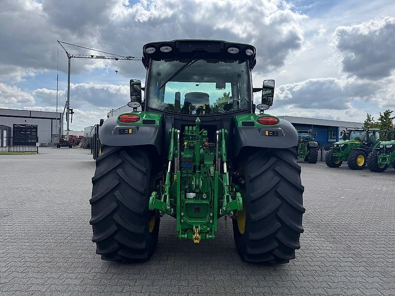 John Deere 6R155 AP 50KM COMMAND-PRO 2023 1190 UUR!!! - Traktors: foto 3 John Deere 6R155 AP 50KM COMMAND-PRO 2023 1190 UUR!!! - Traktors: foto 3