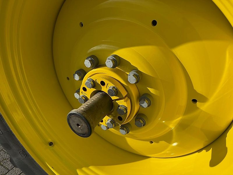 John Deere 6R155 AP 50KM COMMAND-PRO G5-PLUS 2024 415 UUR DEMO!!! - Traktors: foto 5 John Deere 6R155 AP 50KM COMMAND-PRO G5-PLUS 2024 415 UUR DEMO!!! - Traktors: foto 5