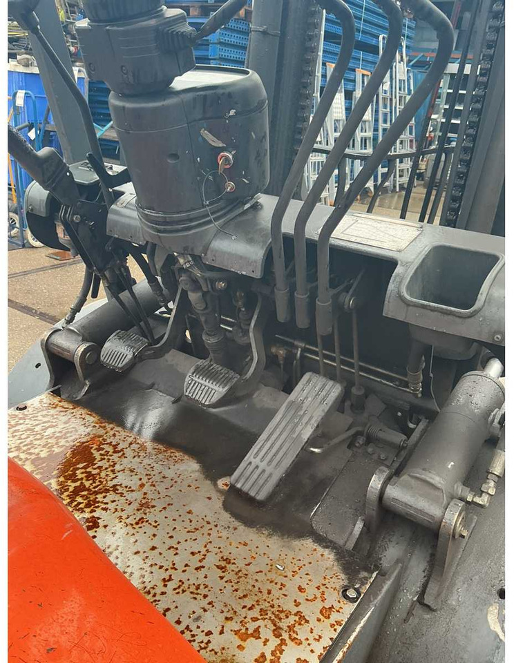 1995 TOYOTA 02 6FDF 30 FORKLIFT - Autokrāvējs: foto 4 1995 TOYOTA 02 6FDF 30 FORKLIFT - Autokrāvējs: foto 4