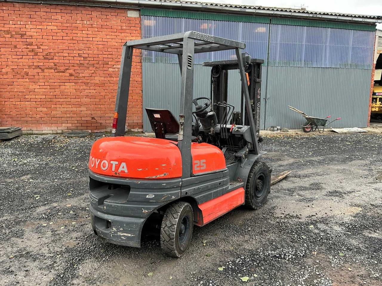 1997 TOYOTA 02-6FDF25 FORKLIFT - Autokrāvējs: foto 5 1997 TOYOTA 02-6FDF25 FORKLIFT - Autokrāvējs: foto 5