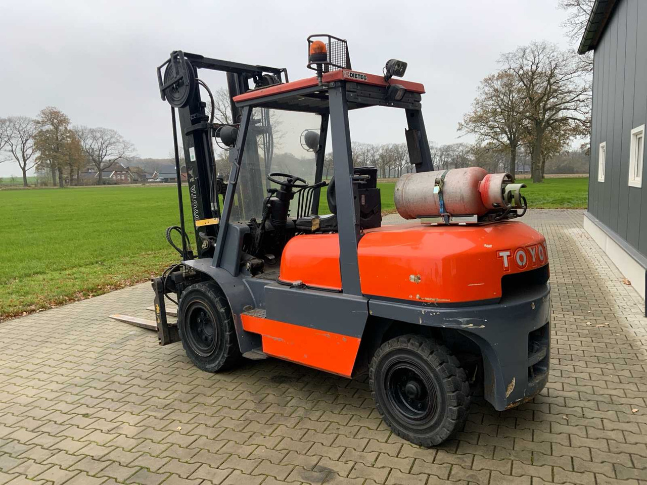 1998 TOYOTA 52-6FG40 FORKLIFT - Autokrāvējs: foto 3 1998 TOYOTA 52-6FG40 FORKLIFT - Autokrāvējs: foto 3