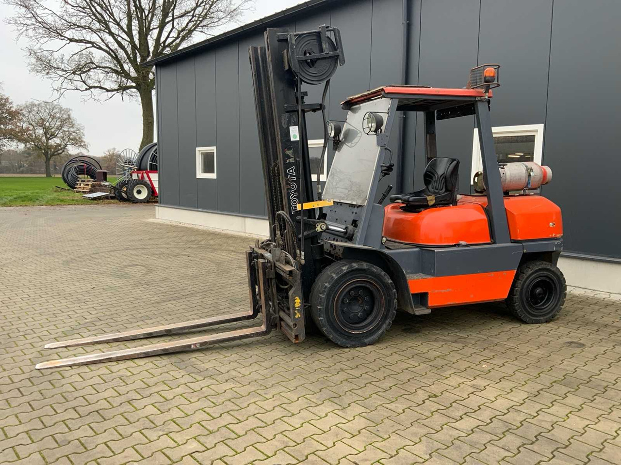 1998 TOYOTA 52-6FG40 FORKLIFT - Autokrāvējs: foto 2 1998 TOYOTA 52-6FG40 FORKLIFT - Autokrāvējs: foto 2