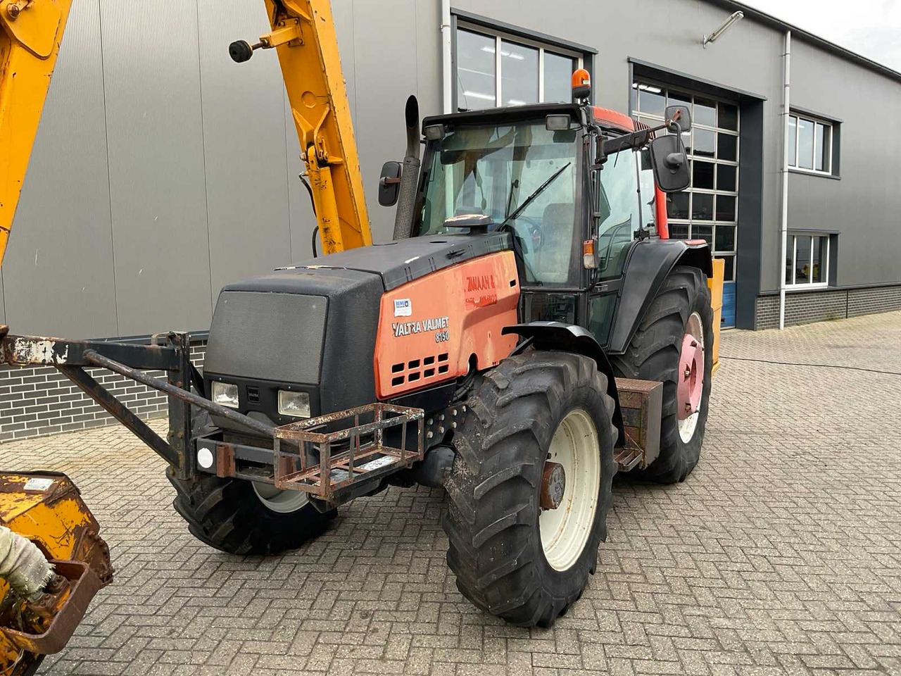 1999 VALTRA VALMET 8150 HITECH ALL-WHEEL DRIVE FARM TRACTOR - Traktors: foto 3 1999 VALTRA VALMET 8150 HITECH ALL-WHEEL DRIVE FARM TRACTOR - Traktors: foto 3