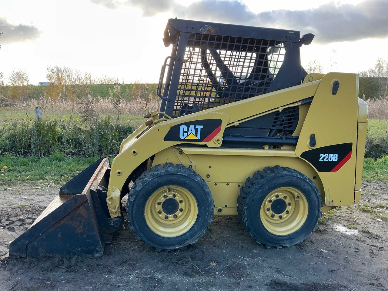 2006 CAT 216B SKID STEER LOADER - Kāpurķēžu kompaktiekrāvējs: foto 2 2006 CAT 216B SKID STEER LOADER - Kāpurķēžu kompaktiekrāvējs: foto 2