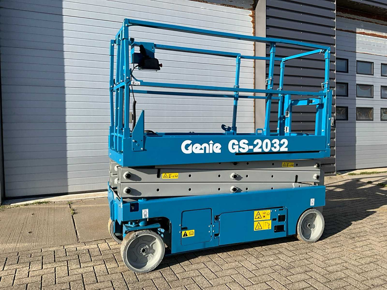 2008 GENIE GS-2032 AERIAL PLATFORM - Pacēlājs: foto 1 2008 GENIE GS-2032 AERIAL PLATFORM - Pacēlājs: foto 1