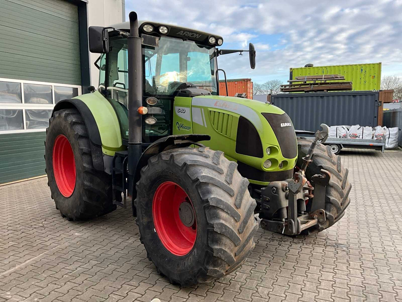 2009 CLAAS ARION 640 A19 FOUR-WHEEL DRIVE FARM TRACTOR - Traktors: foto 2 2009 CLAAS ARION 640 A19 FOUR-WHEEL DRIVE FARM TRACTOR - Traktors: foto 2