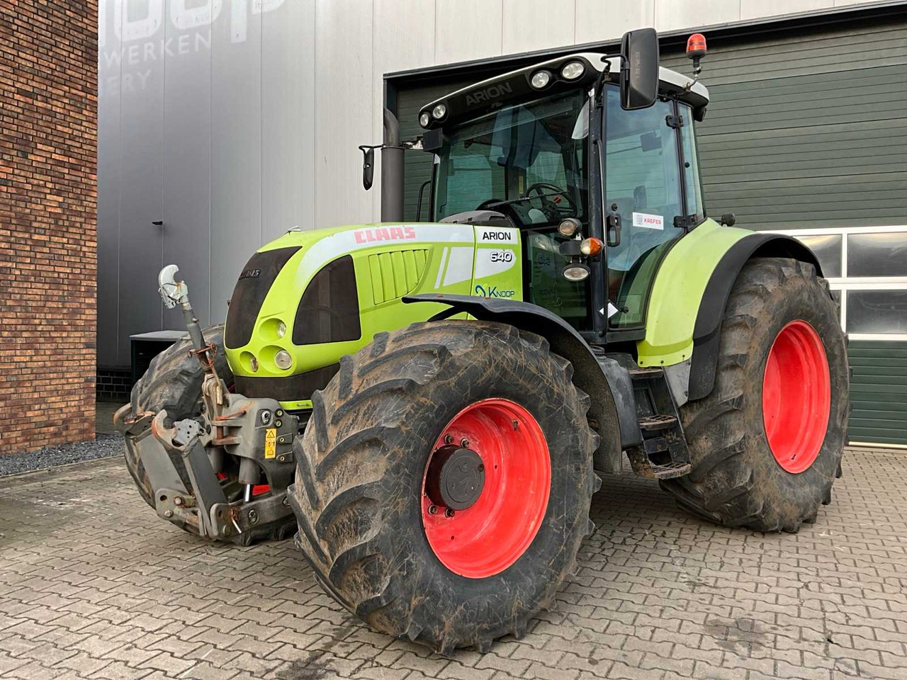 2009 CLAAS ARION 640 A19 FOUR-WHEEL DRIVE FARM TRACTOR - Traktors: foto 1 2009 CLAAS ARION 640 A19 FOUR-WHEEL DRIVE FARM TRACTOR - Traktors: foto 1