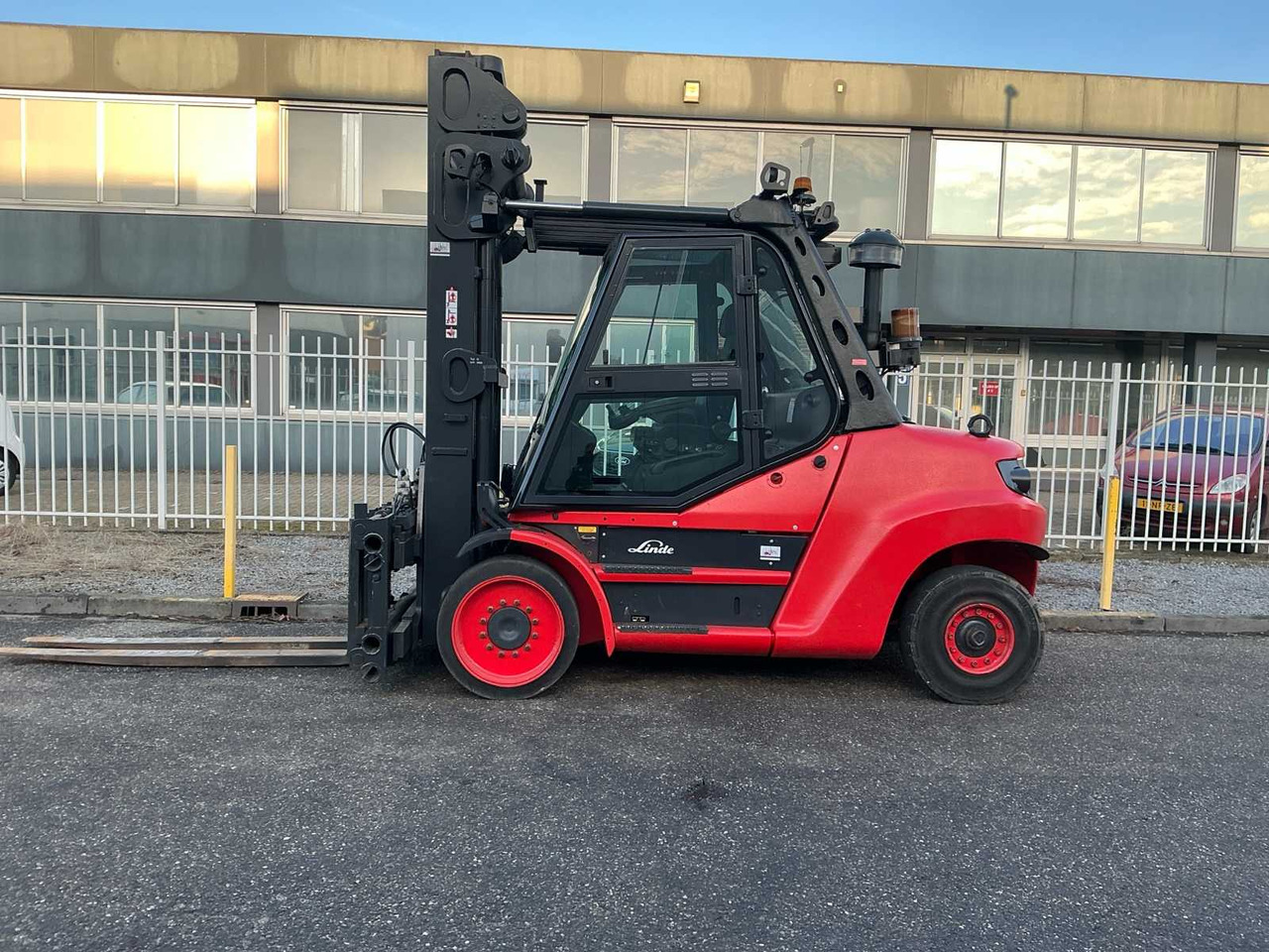 2010 LINDE H80D-01/900 FORKLIFT - Autokrāvējs: foto 4 2010 LINDE H80D-01/900 FORKLIFT - Autokrāvējs: foto 4