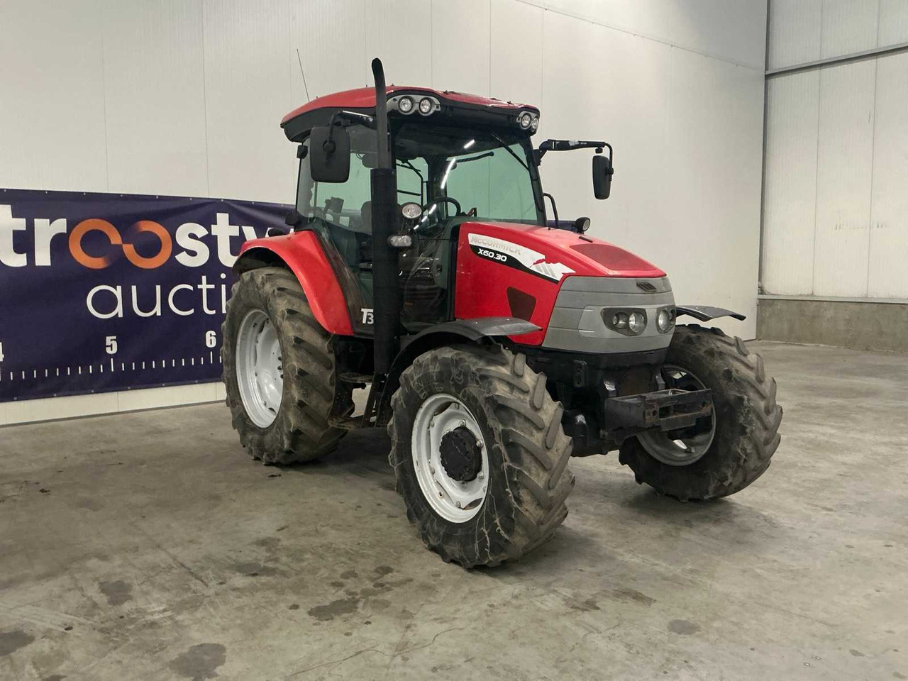 2013 MC CORMICK X60.30 FOUR WHEEL DRIVE FARM TRACTOR - Traktors: foto 3 2013 MC CORMICK X60.30 FOUR WHEEL DRIVE FARM TRACTOR - Traktors: foto 3