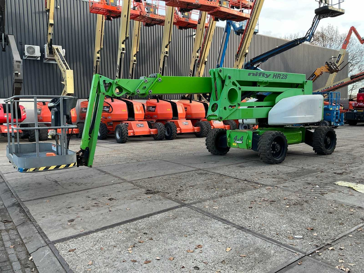 2015 NIFTY HR28 AERIAL WORK PLATFORM - Pacēlājs: foto 1 2015 NIFTY HR28 AERIAL WORK PLATFORM - Pacēlājs: foto 1