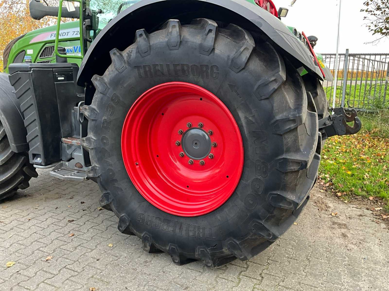 2017 FENDT 720 VARIO ALL-WHEEL DRIVE AGRICULTURAL TRACTOR - Traktors: foto 5 2017 FENDT 720 VARIO ALL-WHEEL DRIVE AGRICULTURAL TRACTOR - Traktors: foto 5