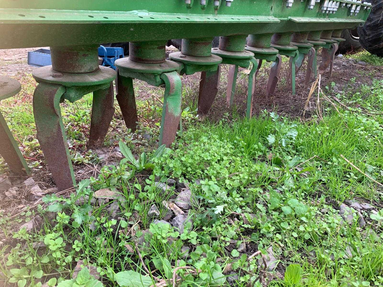 AMAZONE - Vertikālā augsnes frēze: foto 3 AMAZONE - Vertikālā augsnes frēze: foto 3