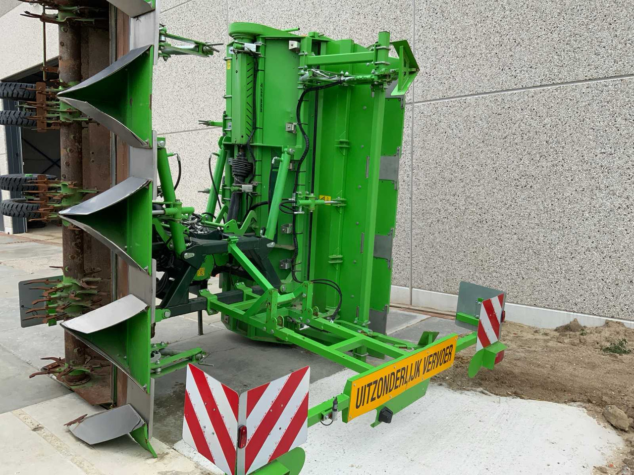 AVG Ge-Force HD 8X75 - Zemes frēze: foto 4 AVG Ge-Force HD 8X75 - Zemes frēze: foto 4