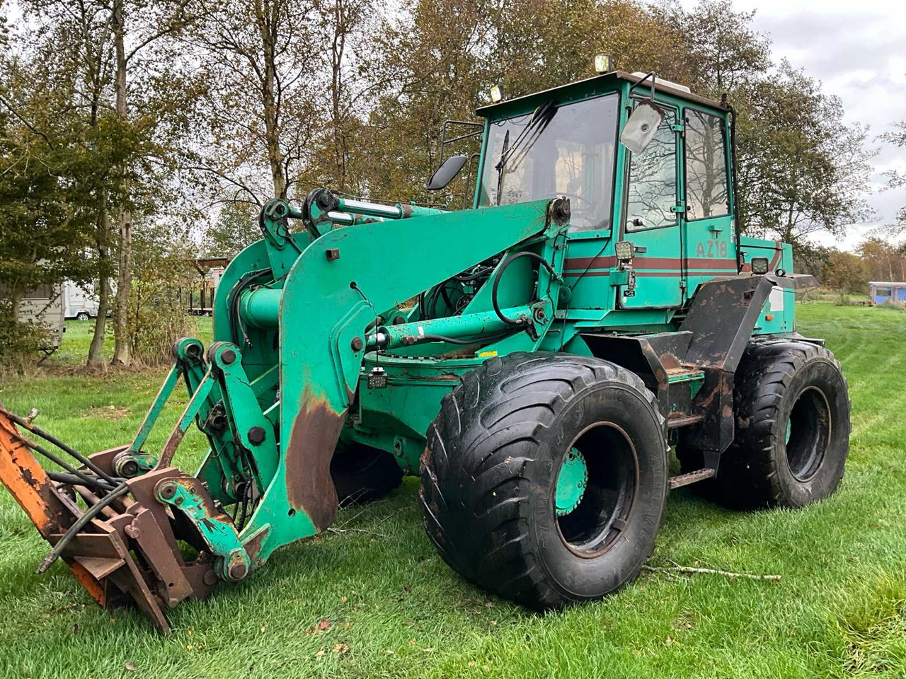 Ahlmann 1996 AHLMANN AZ18 SHOVEL - Riteņu iekrāvējs: foto 2 Ahlmann 1996 AHLMANN AZ18 SHOVEL - Riteņu iekrāvējs: foto 2