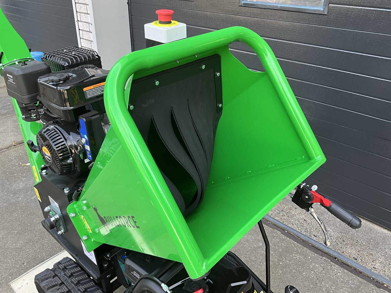 Bullforce TG1500 - Šķeldotājs: foto 4 Bullforce TG1500 - Šķeldotājs: foto 4