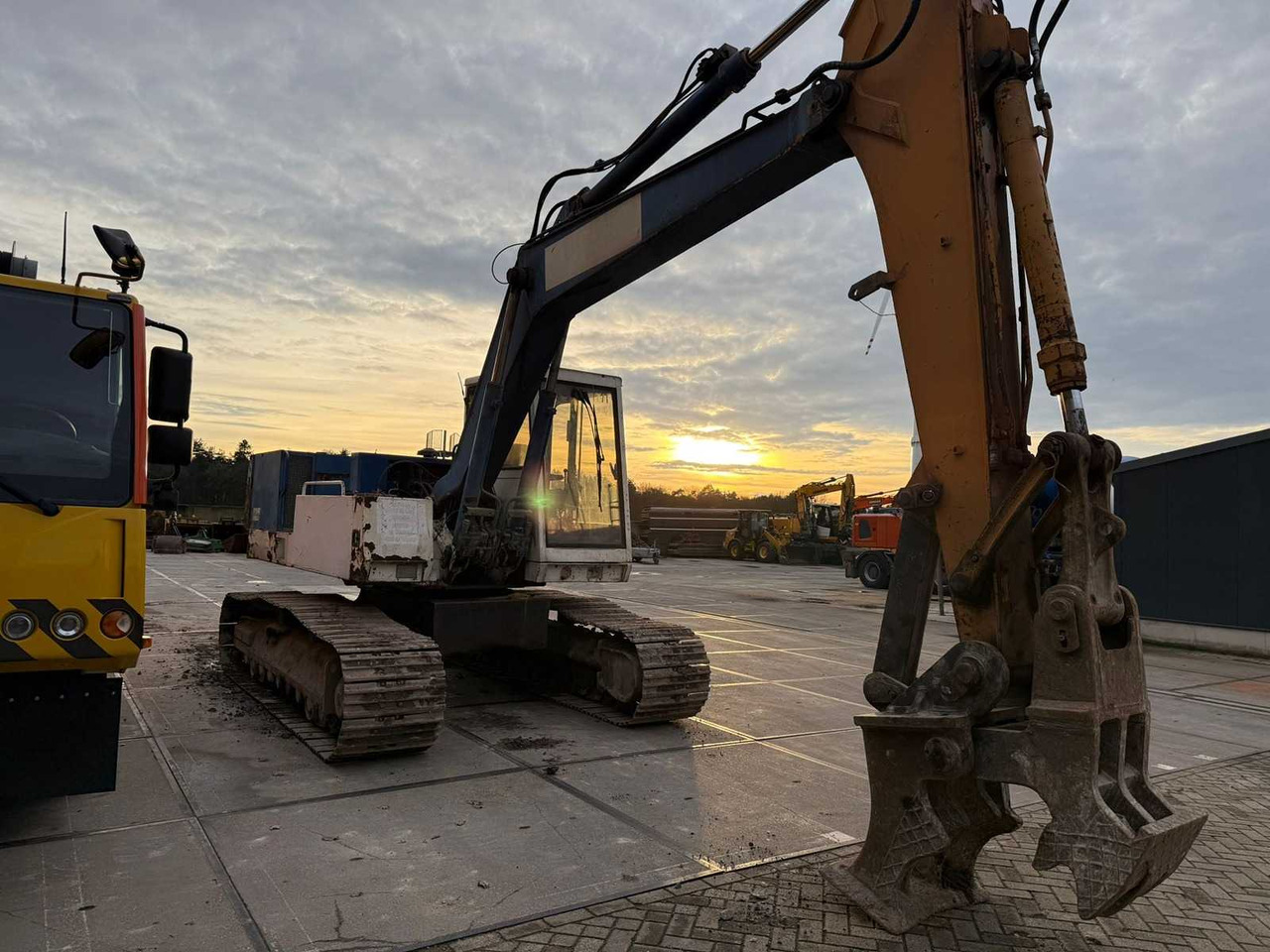 CASE - 1088 - TRACKED EXCAVATOR - Ekskavators: foto 4 CASE - 1088 - TRACKED EXCAVATOR - Ekskavators: foto 4