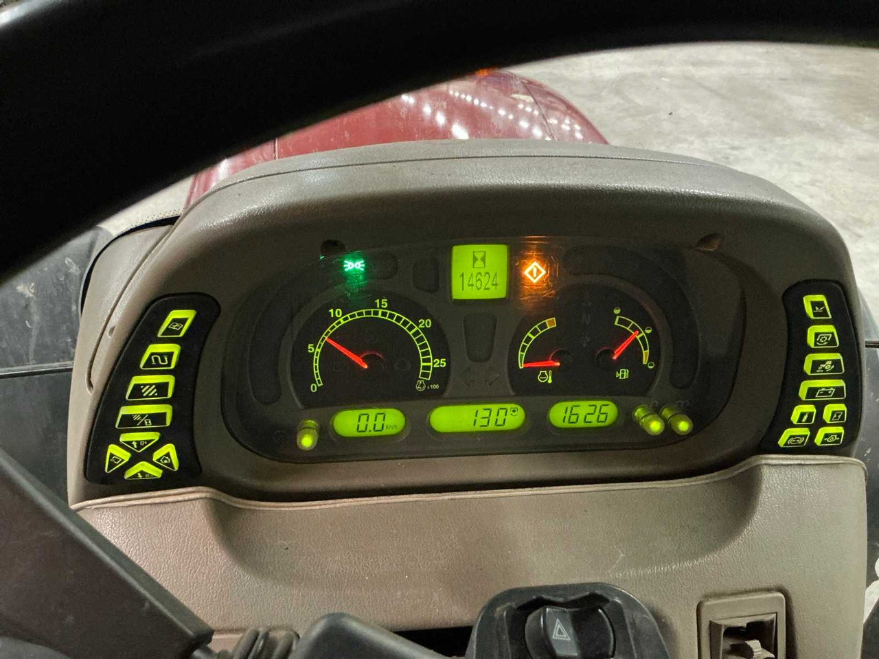 Traktors CASE IH MXU125 ALL-WHEEL DRIVE FARM TRACTOR: foto 23 Traktors CASE IH MXU125 ALL-WHEEL DRIVE FARM TRACTOR: foto 23