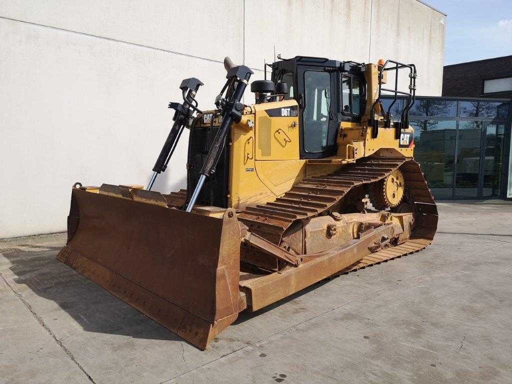 CATERPILLAR D6T LGP - Buldozers: foto 2 CATERPILLAR D6T LGP - Buldozers: foto 2