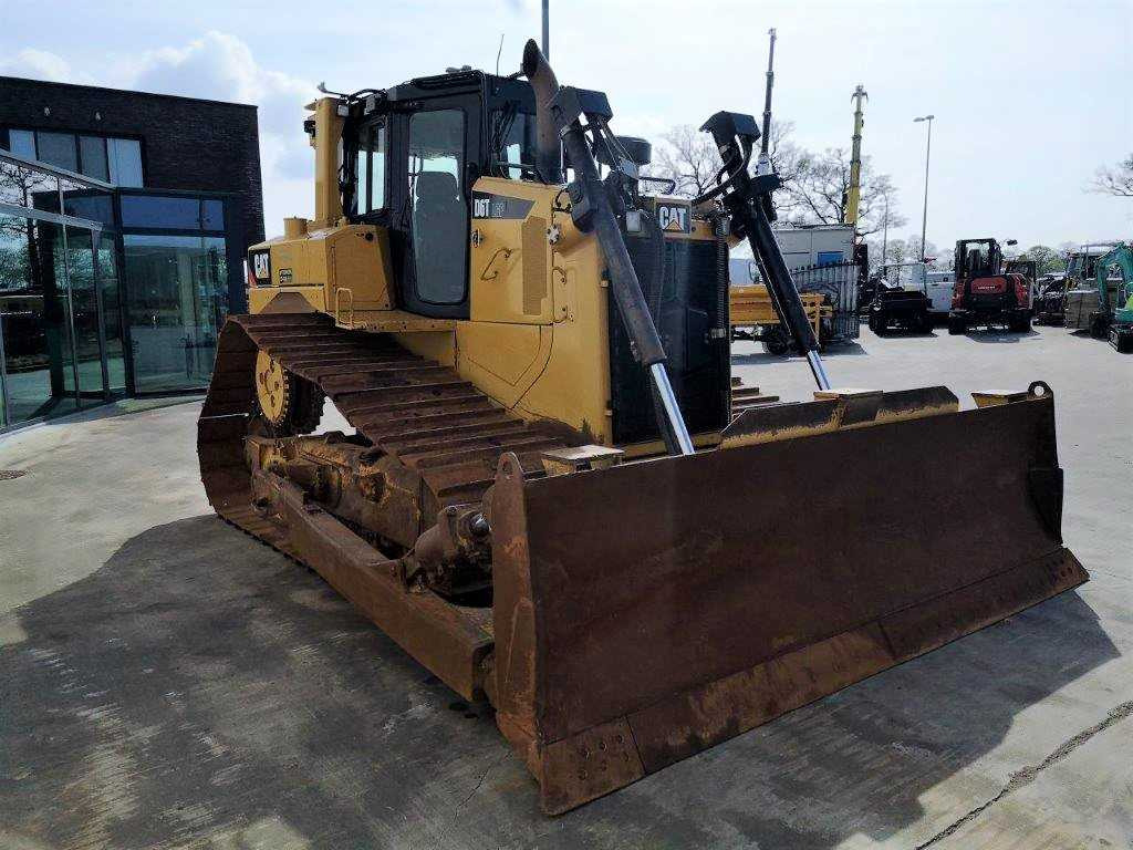 CATERPILLAR D6T LGP - Buldozers: foto 4 CATERPILLAR D6T LGP - Buldozers: foto 4