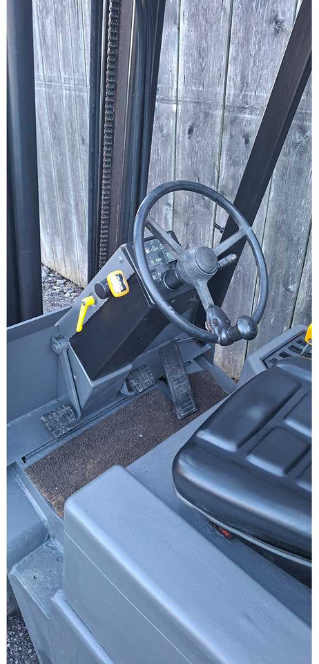 Autokrāvējs CLARK - DPM 20 SB - 1990 - FORKLIFT: foto 8 Autokrāvējs CLARK - DPM 20 SB - 1990 - FORKLIFT: foto 8