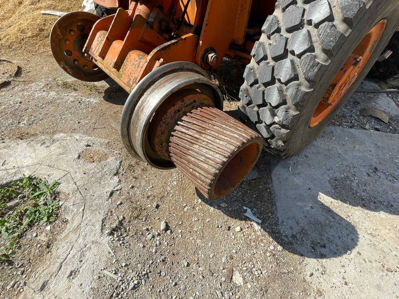 Riteņu ekskavators Case 688P: foto 10