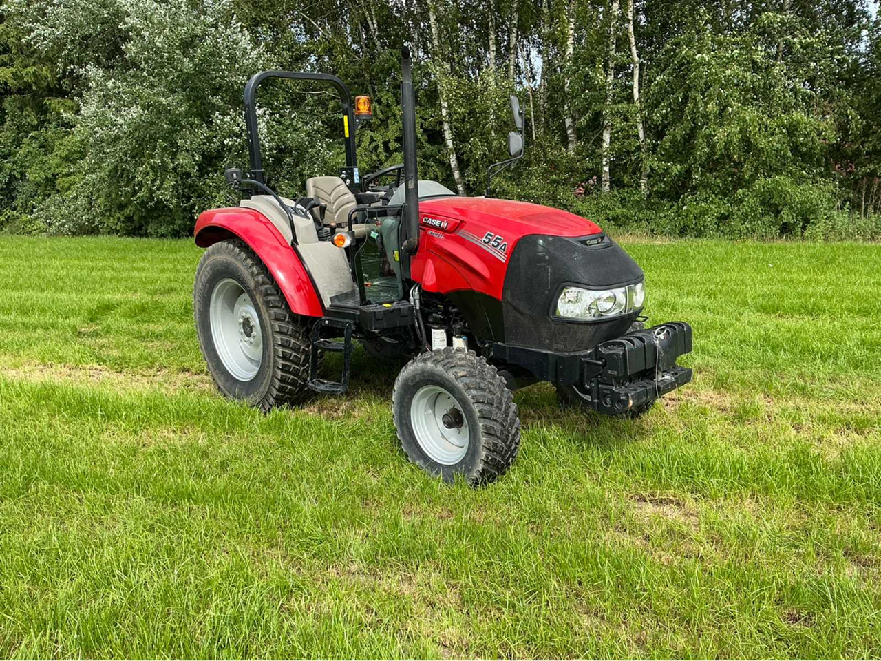 Case IH Farmall 55 A - Mini traktors: foto 3 Case IH Farmall 55 A - Mini traktors: foto 3