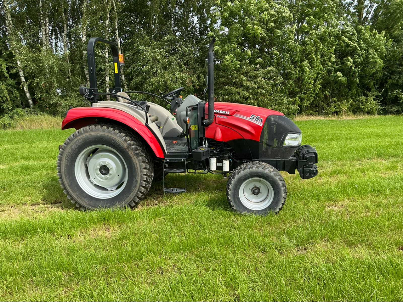 Case IH Farmall 55 A - Mini traktors: foto 4 Case IH Farmall 55 A - Mini traktors: foto 4