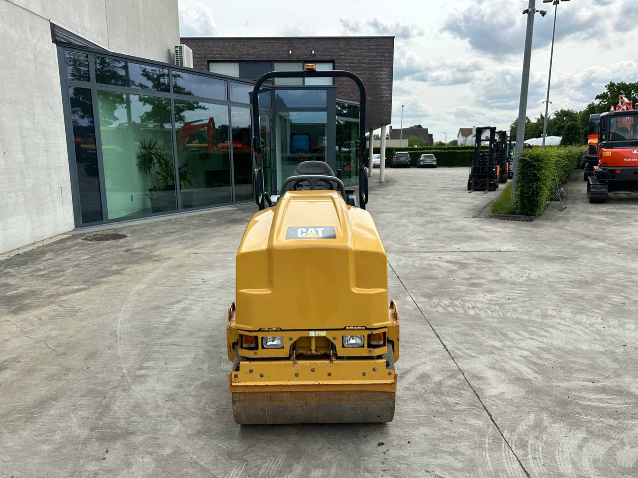 Caterpillar CB14 CB14B - Ceļu veltnis: foto 2 Caterpillar CB14 CB14B - Ceļu veltnis: foto 2