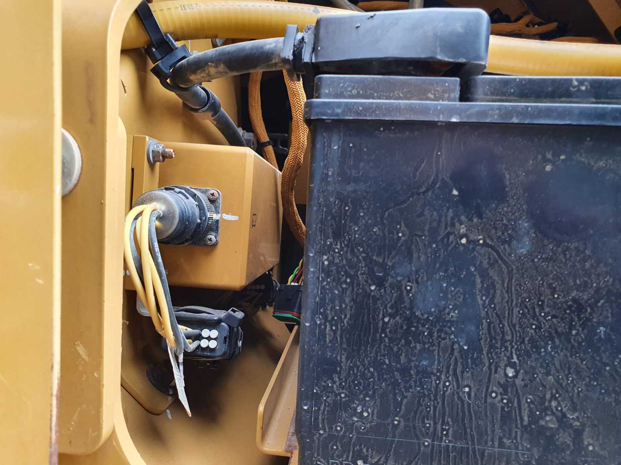 Buldozers Caterpillar D6N: foto 13