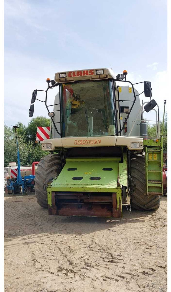 Claas Lexion 460 - Labības kombains: foto 5 Claas Lexion 460 - Labības kombains: foto 5
