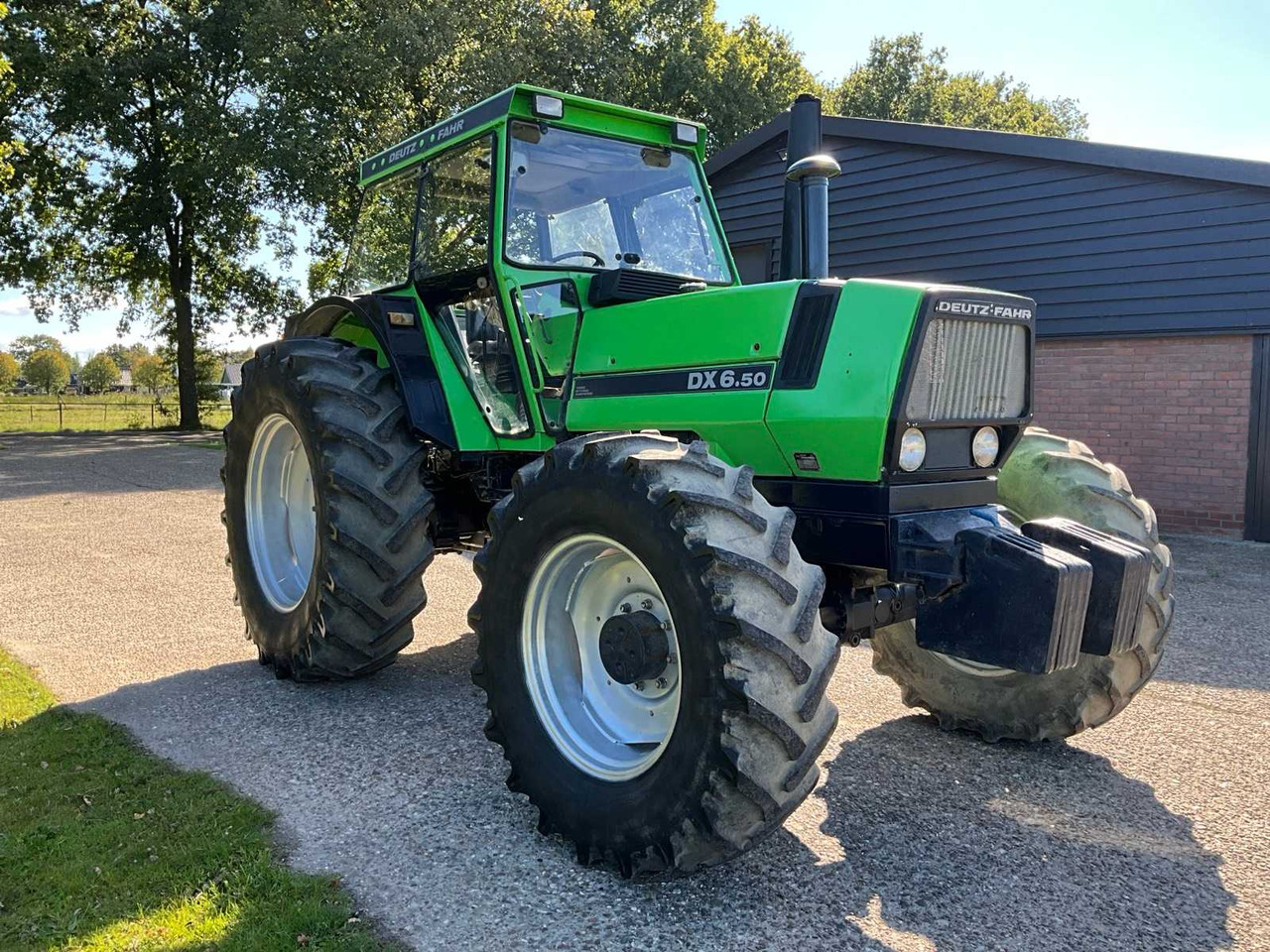 Deutz-Fahr DX 6.50 - Traktors: foto 4 Deutz-Fahr DX 6.50 - Traktors: foto 4