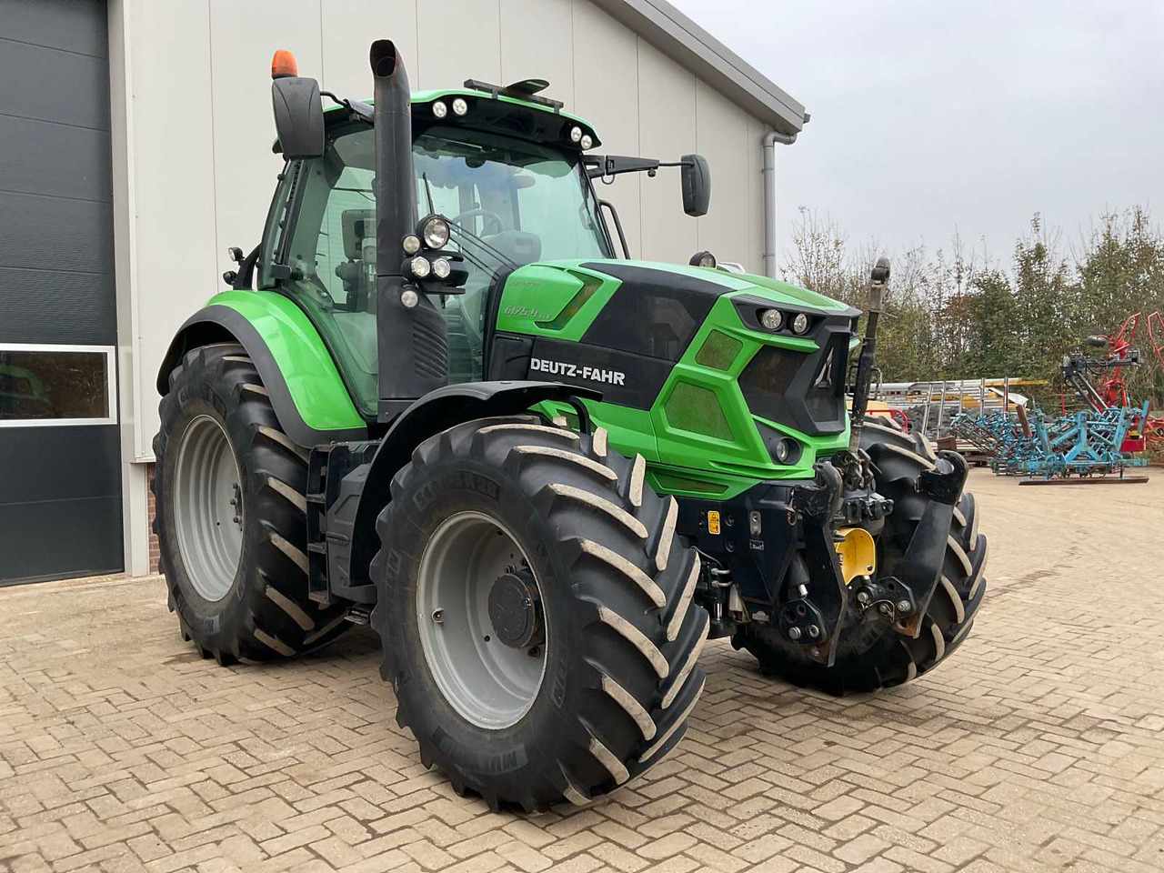 Deutz-fahr 6175.4 TTV Agrotron - Traktors: foto 3 Deutz-fahr 6175.4 TTV Agrotron - Traktors: foto 3