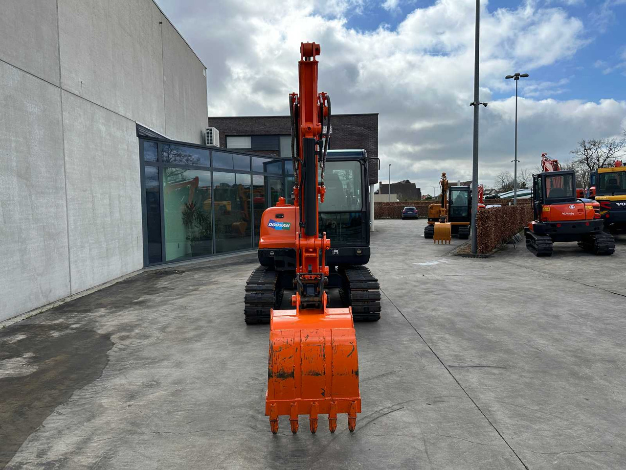Doosan DX55-9C - Kāpurķēžu ekskavators: foto 2 Doosan DX55-9C - Kāpurķēžu ekskavators: foto 2
