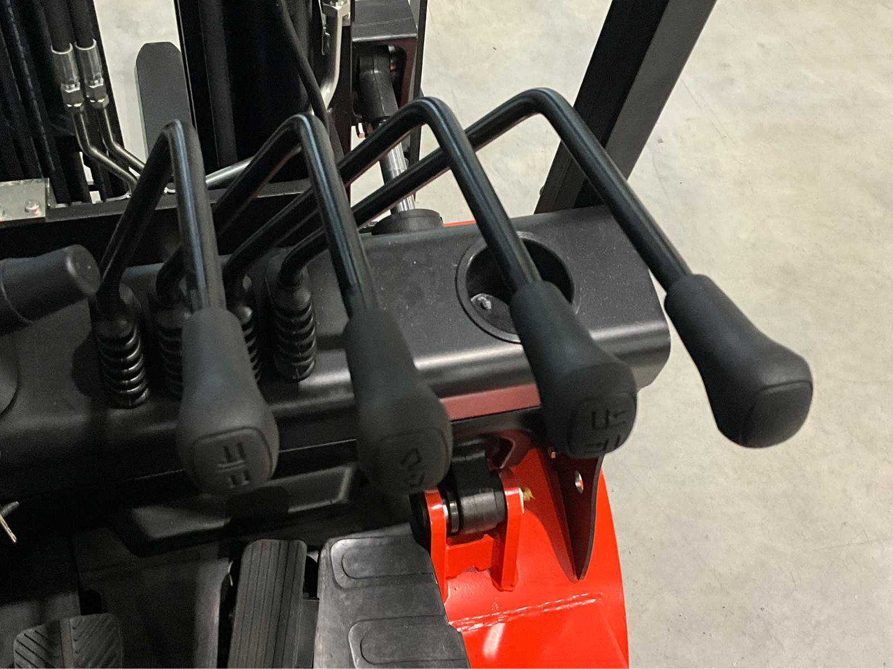 Autokrāvējs EP - 2025 - EFL 252 X - FORKLIFT TRUCK: foto 13 Autokrāvējs EP - 2025 - EFL 252 X - FORKLIFT TRUCK: foto 13