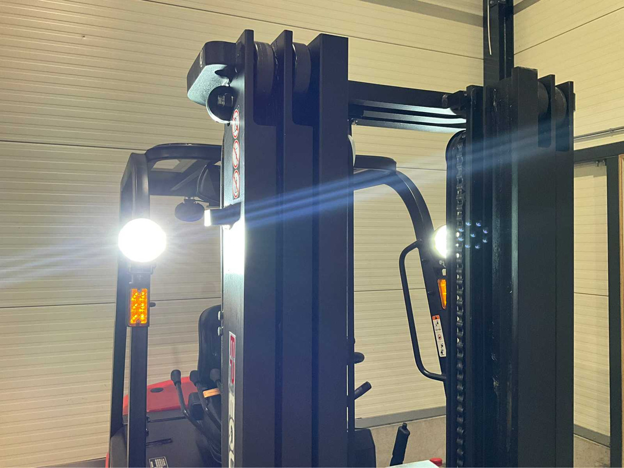 Autokrāvējs EP - 2025 - EFL 252 X - FORKLIFT TRUCK: foto 16 Autokrāvējs EP - 2025 - EFL 252 X - FORKLIFT TRUCK: foto 16