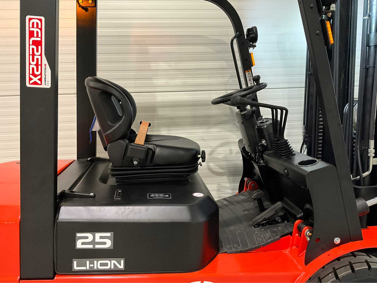 Autokrāvējs EP - 2025 - EFL 252 X - FORKLIFT TRUCK: foto 14 Autokrāvējs EP - 2025 - EFL 252 X - FORKLIFT TRUCK: foto 14