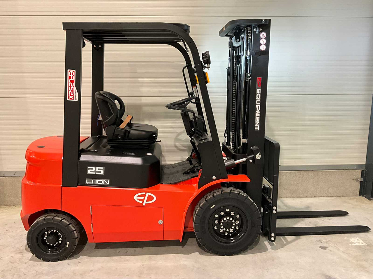 Autokrāvējs EP - 2025 - EFL 252 X - FORKLIFT TRUCK: foto 7 Autokrāvējs EP - 2025 - EFL 252 X - FORKLIFT TRUCK: foto 7