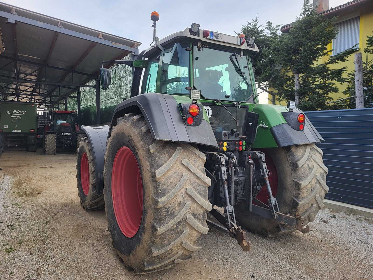 FENDT - 920 FAVORIT VARIO - 4-WHEEL DRIVE TRACTOR - 2009 - Traktors: foto 4 FENDT - 920 FAVORIT VARIO - 4-WHEEL DRIVE TRACTOR - 2009 - Traktors: foto 4