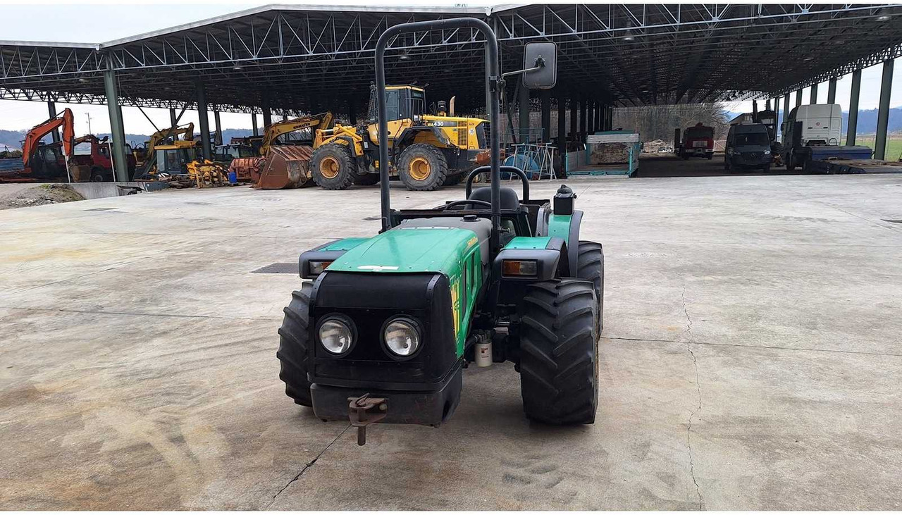 FERRARI - 65 THOR 4X4 - 4-WHEEL DRIVE TRACTOR - 2006 - Traktors: foto 2 FERRARI - 65 THOR 4X4 - 4-WHEEL DRIVE TRACTOR - 2006 - Traktors: foto 2