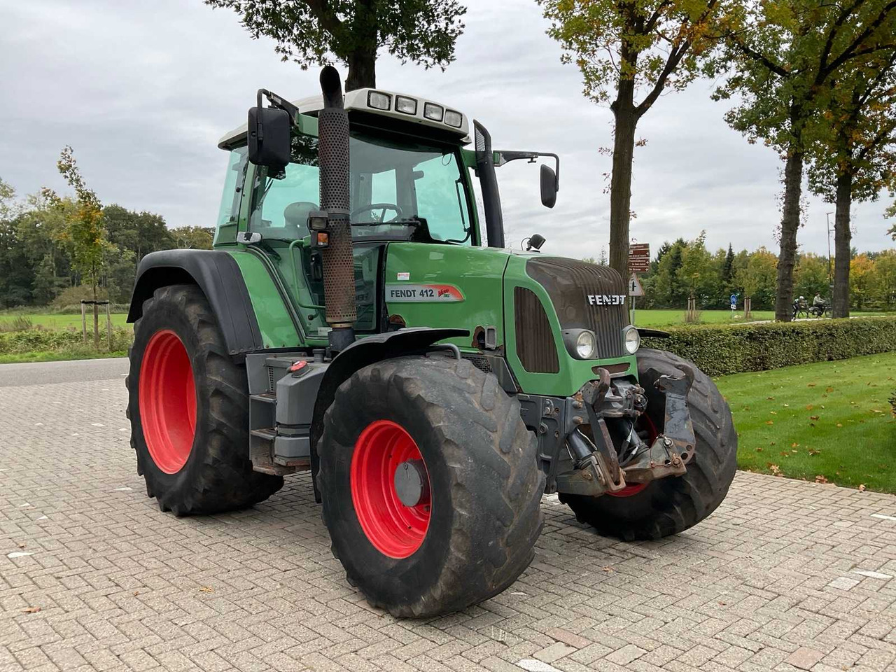 Fendt 412 Vario TMS - Traktors: foto 3 Fendt 412 Vario TMS - Traktors: foto 3
