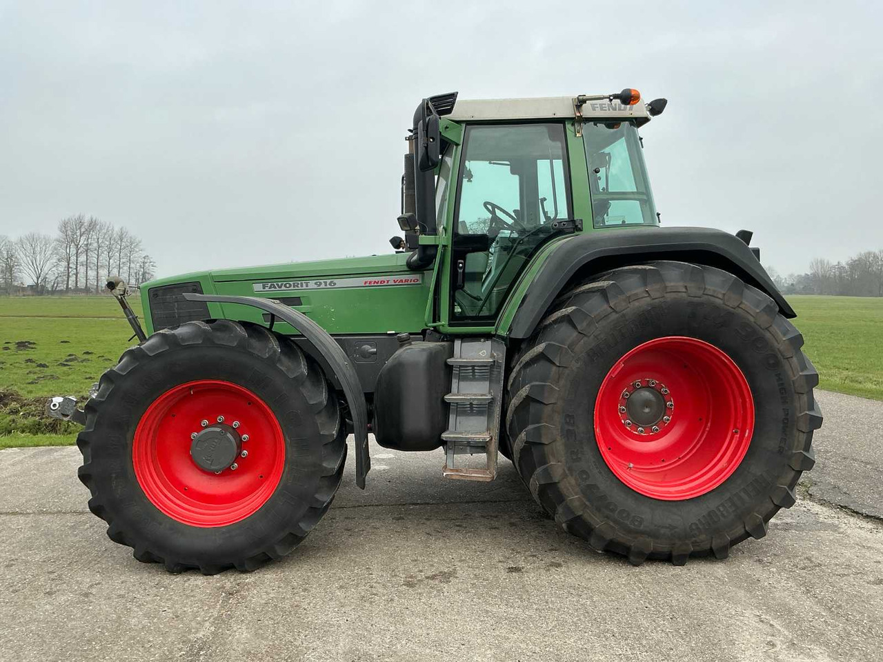Fendt Favorit 916 - Traktors: foto 5 Fendt Favorit 916 - Traktors: foto 5