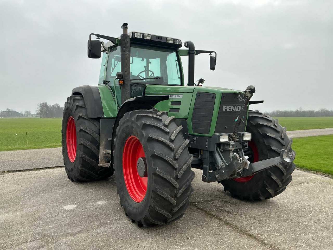 Fendt Favorit 916 - Traktors: foto 2 Fendt Favorit 916 - Traktors: foto 2